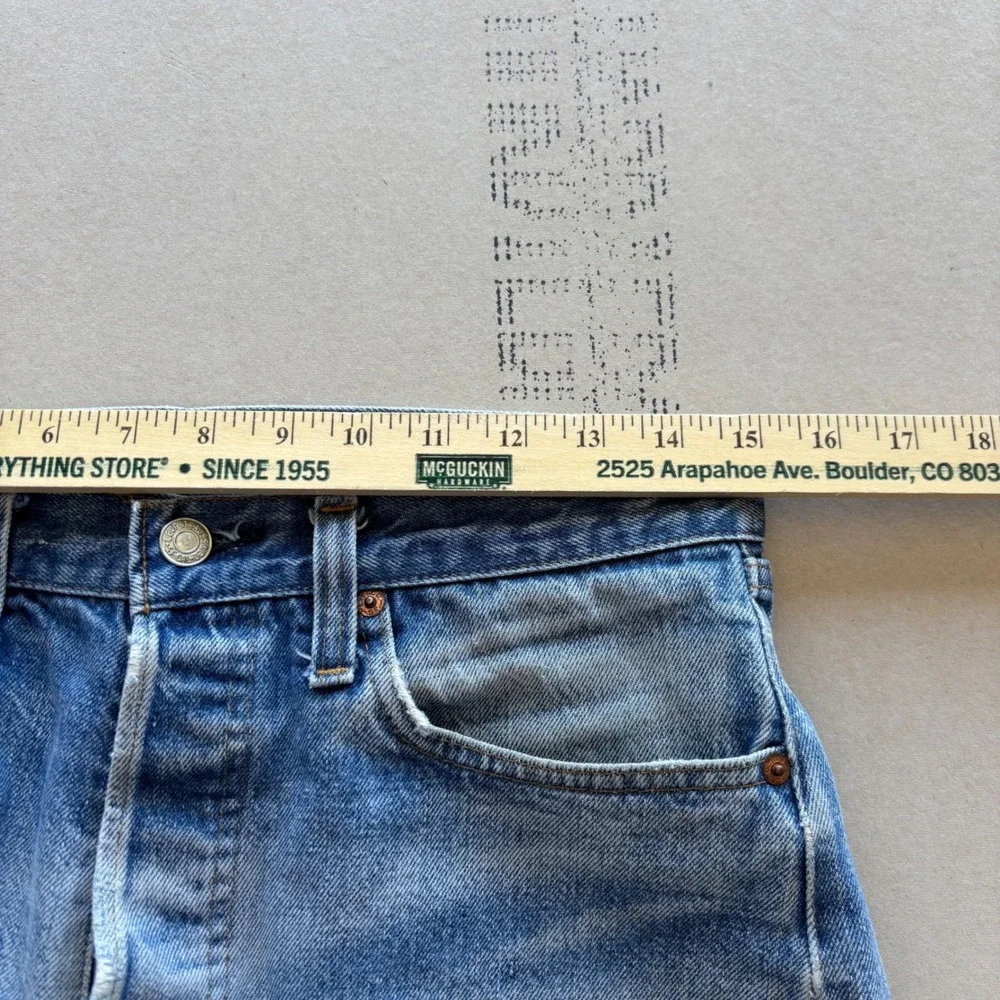 Vintage 80s Levis 501 Selvedge Denim Jean Shorts Light‎ Wash Button Fly